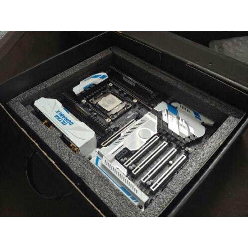 gigabyte designare ex x99 + 12core xeon es en 16gb ram