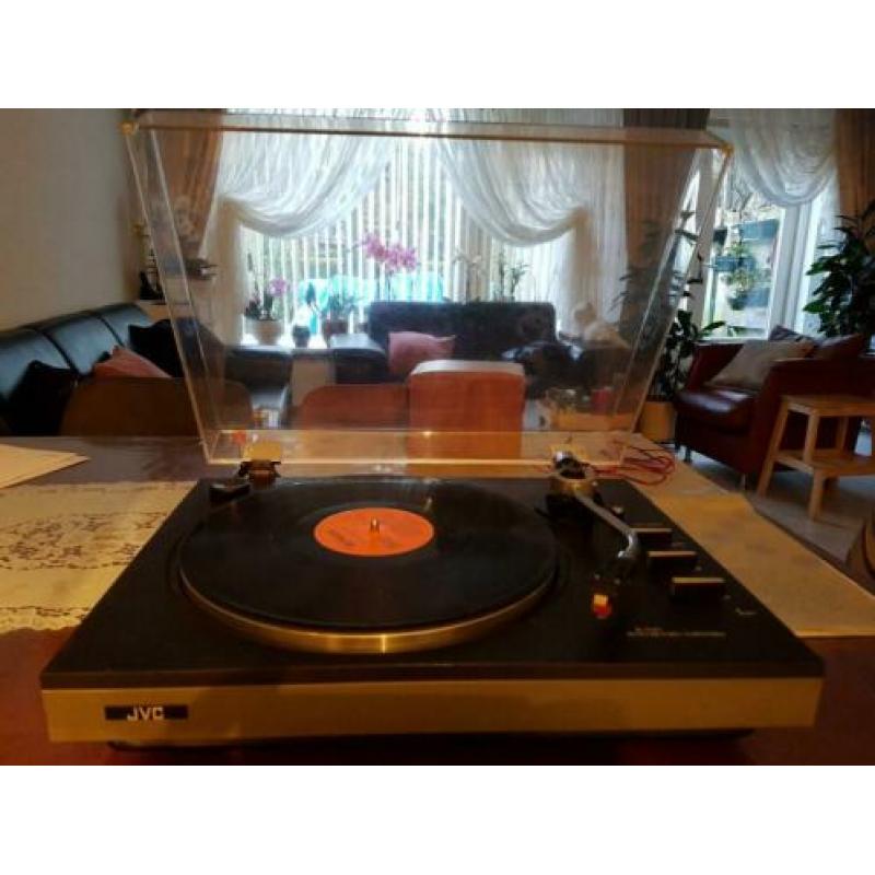 Te koop vintage jvc platenspeler