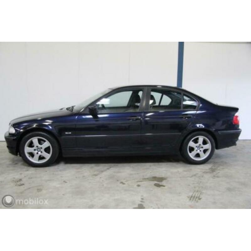 BMW 3-serie 318i Executive