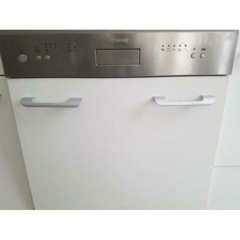 SMEG inbouw vaatwasser zgan, ivm nieuwe keuken