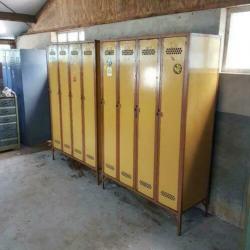 2 unieke lockers / kluisjes / fabrieks kasten kleding locker