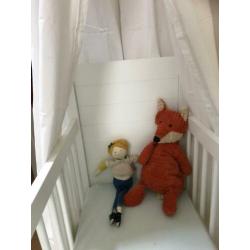 Babybedje ledikantje / wiegje