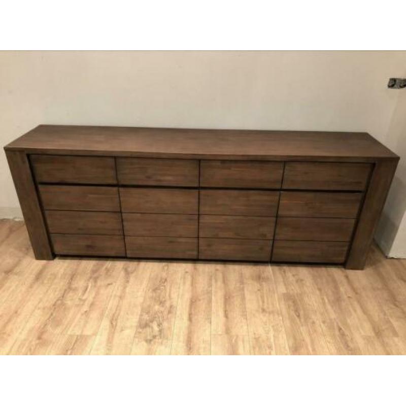 Salontafel op wieltjes