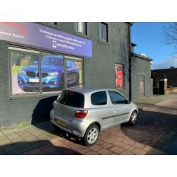 Toyota Yaris 1.0 16v VVT-i Linea Sol