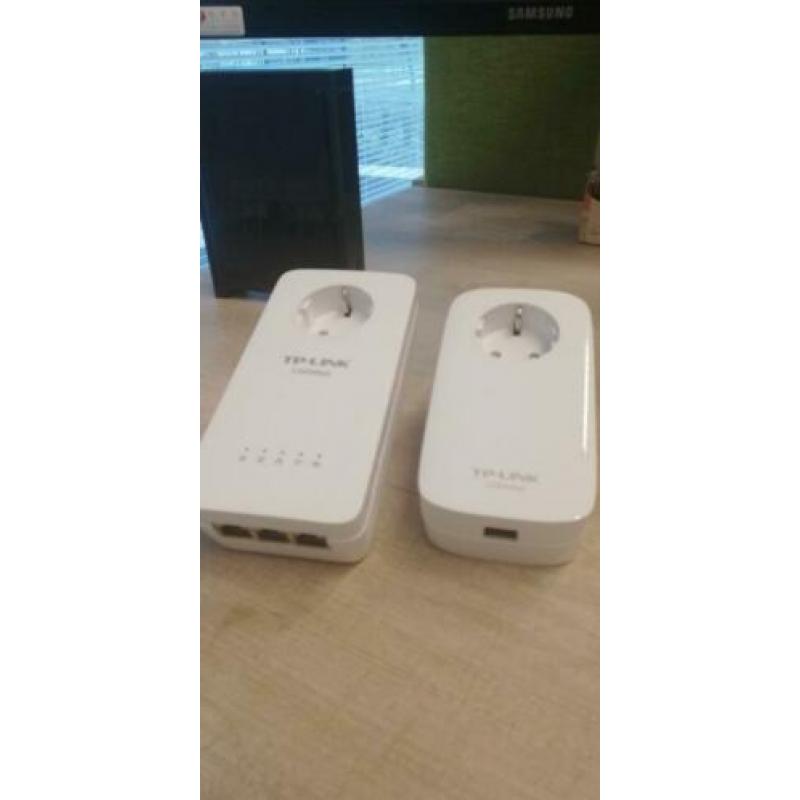 TP-Link AV1200 Gigabit Powerline ac Wi-Fi Kit