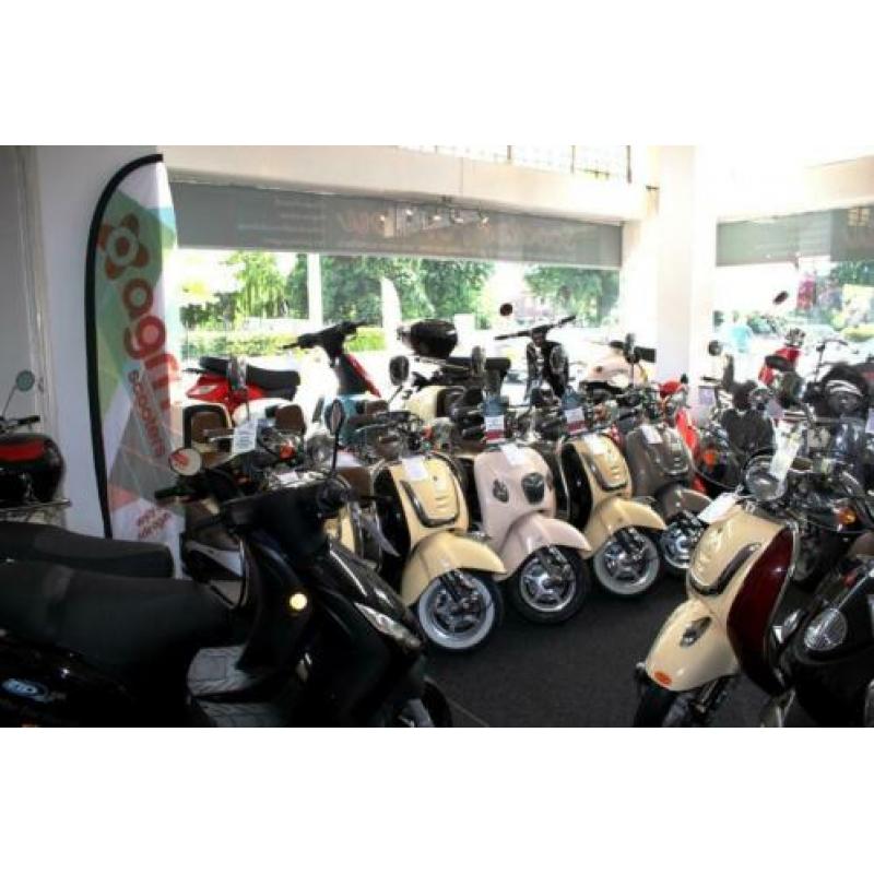 Peugeot V-Clic Snorscooter bij ;Scooterforyou, Zwolle