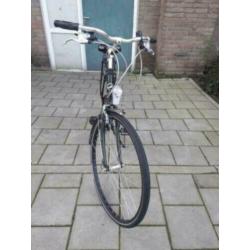 te koop lichtgewichtgiant sport/tourfiets 24versnel framem58