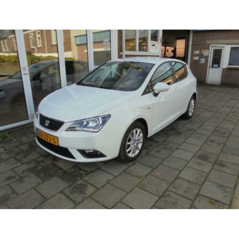 Seat Ibiza SC 1.0 EcoTSI FR Connect Boordcomputer, Navigatie