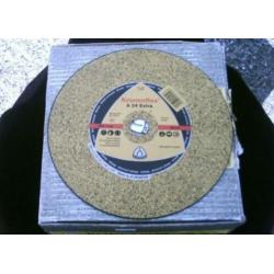 ?? Slijpschijven slijpschijf € 2,50 per schijf van 230 mm.