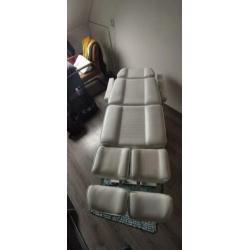 Witte behandelstoel/pedicure