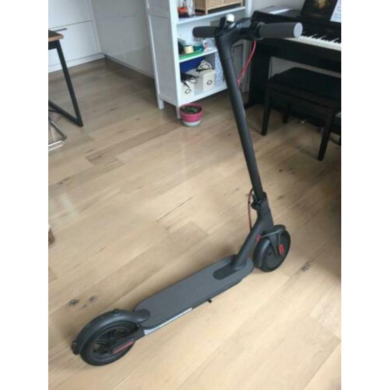 Xiaomi M365 Elektrische Step - E-Scooter - Zwart