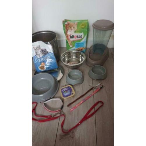 kattenspullen brokjes, bakjes , halsbandjes etc