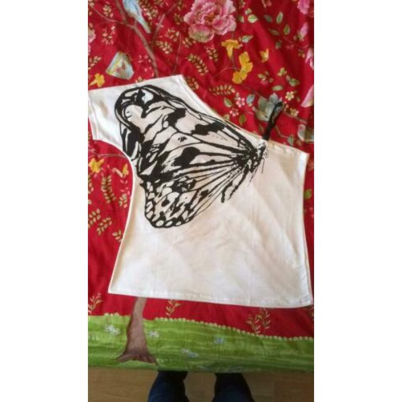 Wit T-Shirt vlinder maar L of 42/44