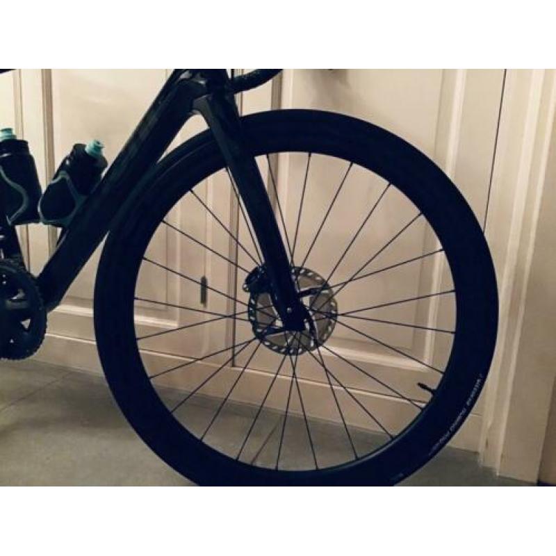 Bianchi Infinito CV disc full carbon Ffwd F4d nw € 5.898,—
