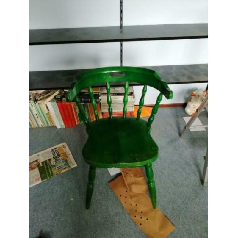 Groene ladekast met klep