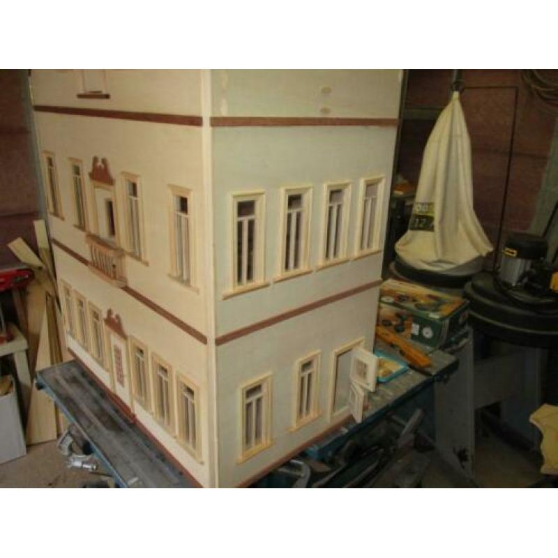 poppenhuis trapgevel model.