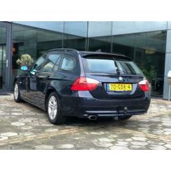 BMW 3-serie 320i Touring clima navi zeer nette staat!