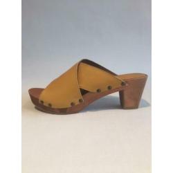 Sanita Wood Ennike Sandal Embossed Leather Yellow 37