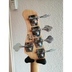 Sire Marcus Miller V7 5 alder