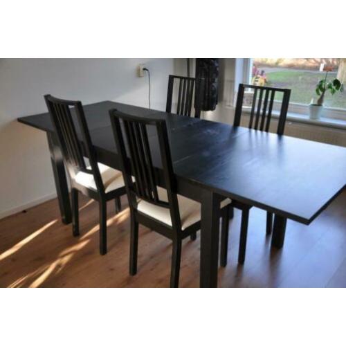 Uitschuifbare eettafel voor 4 personen, incl. 4 stoelen