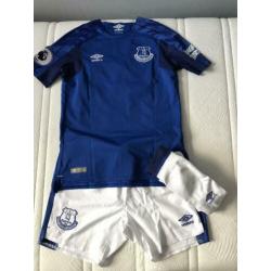 Everton tenues 152.