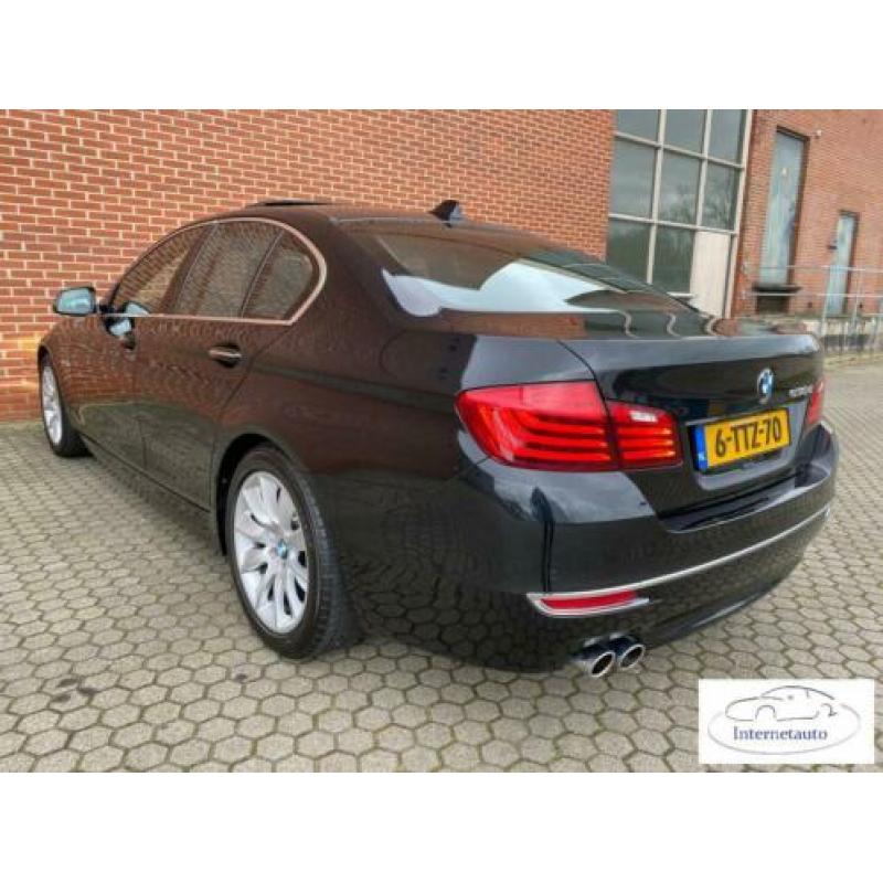 BMW 5-serie 530D High Executive GLZ.SCHFDK, LEER, Bi-Xenon E