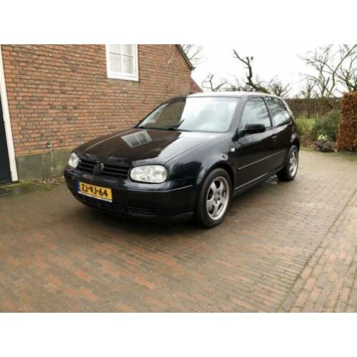 Volkswagen Golf 2.3 V5 110KW 1999 Zwart