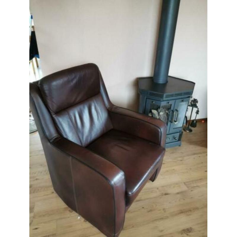 Leren bankstel en 2 fauteuils.