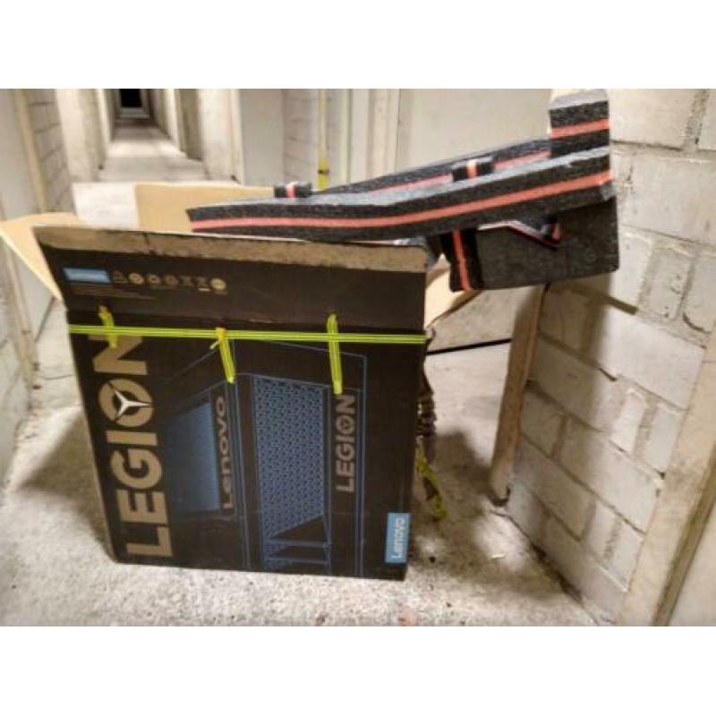 Gaming PC Lenovo Legion T730-28ICO 90JF00FYMH