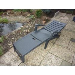 Te koop g.o.h en nette antraciet kleurige Hartman ligbed