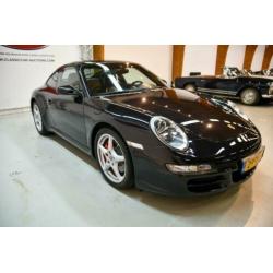 Porsche CARRERA
