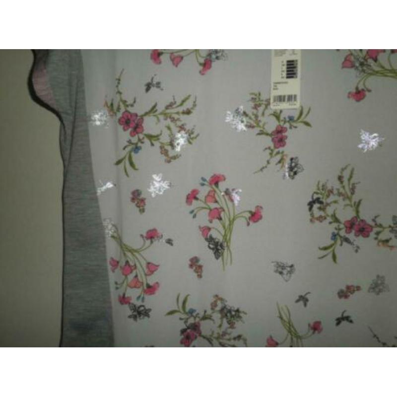 Blousetop / T shirt Esprit maat XS nieuw met kaartje bloemen