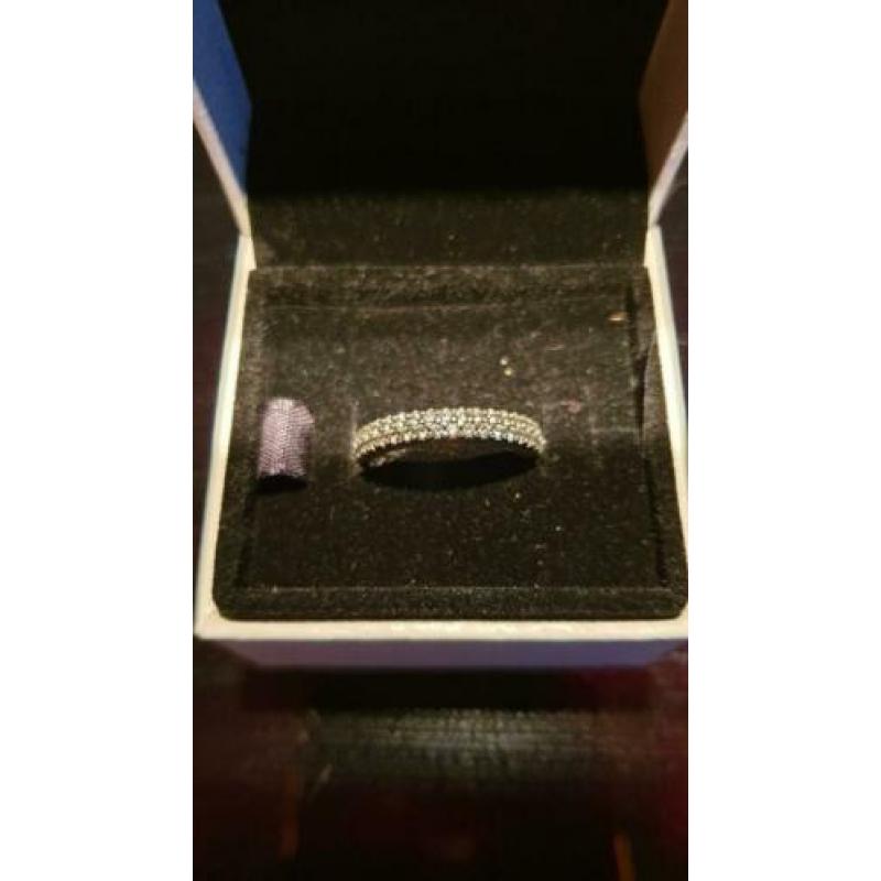 Pandora ring maat 52