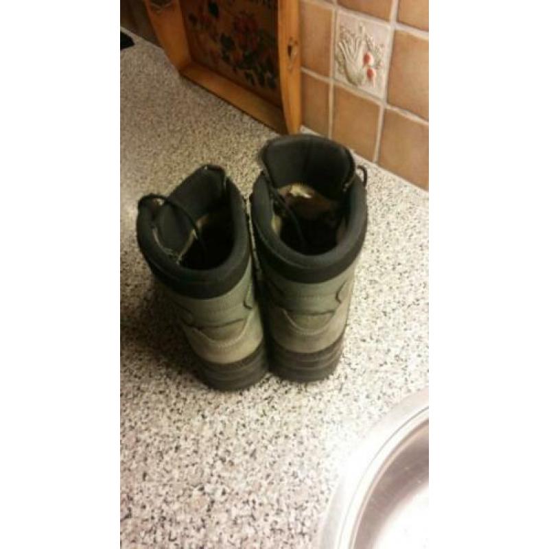 Lowa wandel berg schoenen maat 41.5