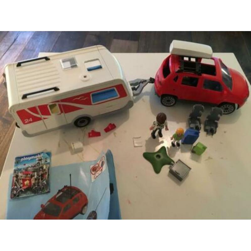 Playmobiel caravan met gezinsauto