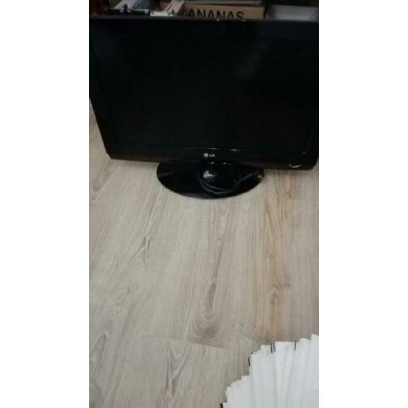 Tv-scherm met ingebouwde dvd-speler - Redelijke staat