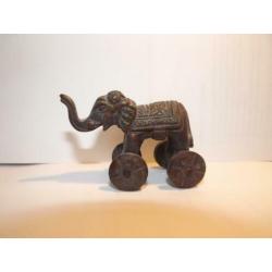 brons , 3 kleine antieke bronzen olifantjes