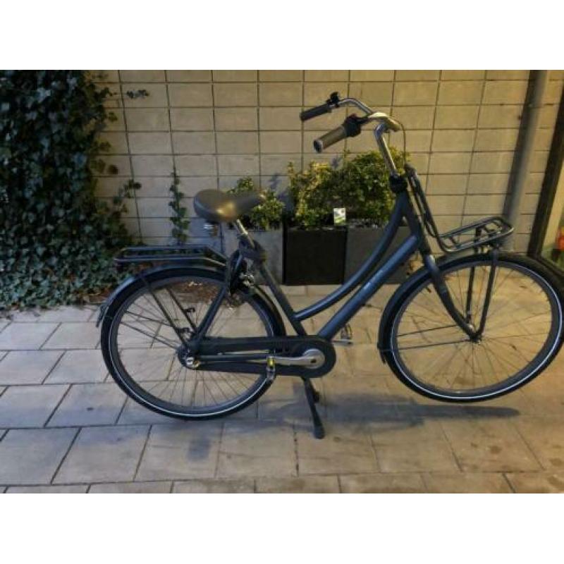 Zeer goed onderhouden grijze Dames Cortina fiets