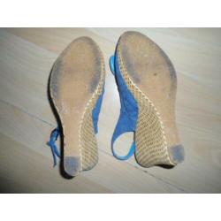 NIEUWSTAAT! Kayla Shoe; Leuke sleehak schoenen; maat 37