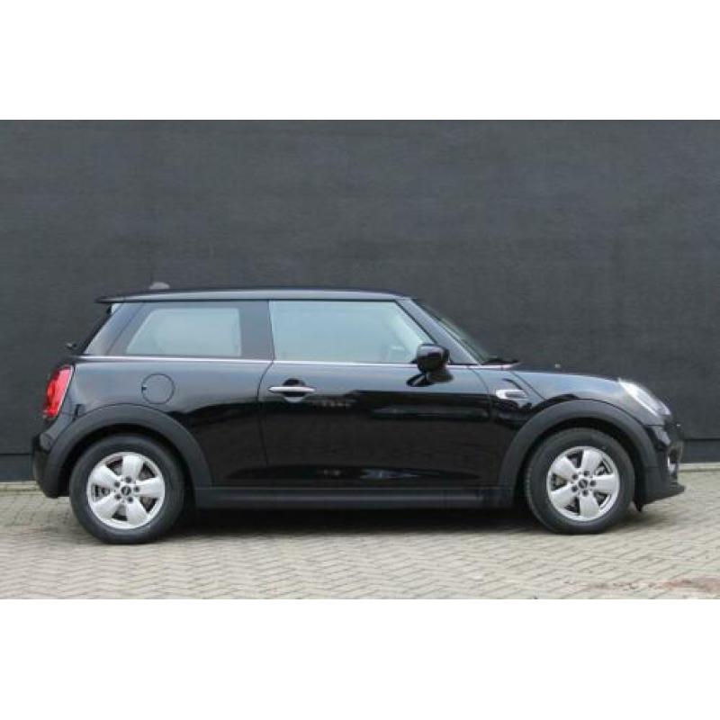 MINI 3-deurs Cooper Business (bj 2019)