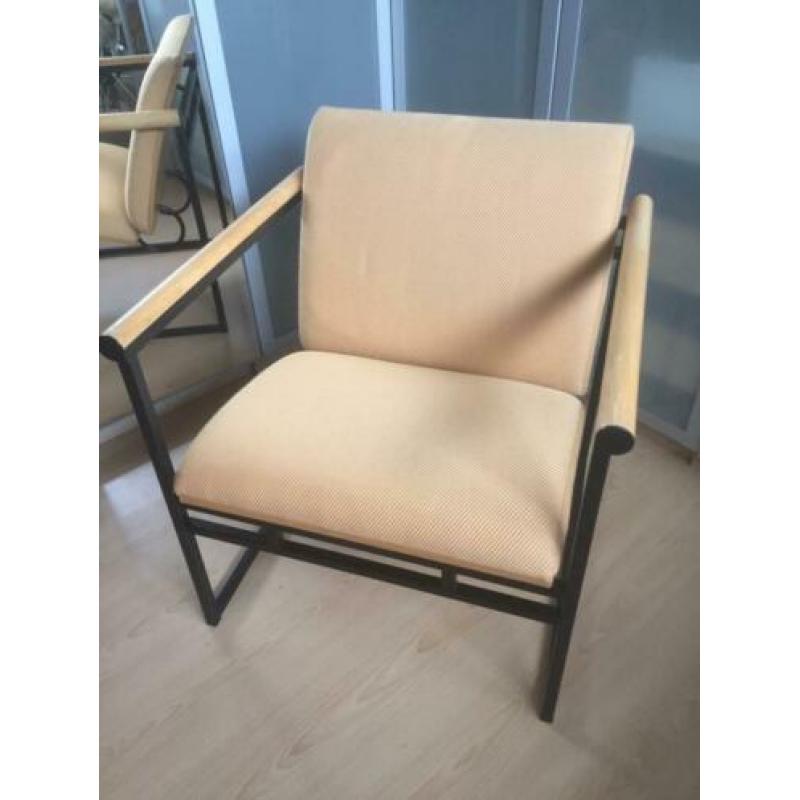 Eetkamer of wachtkamerfauteuils. 4 stuk. Ploegstof. €50 ps!