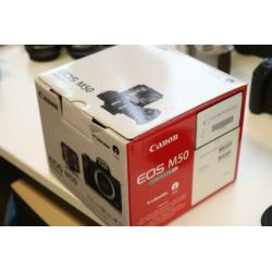 Canon EOS M50+15-45mm F3.5-6.3 IS STM+DCcoupler 3 van 3