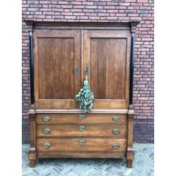 Antieke Hollands eiken Kabinet kast servieskast buffetkast