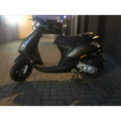 Piaggio Zip brom gele plaat met iget blok sp