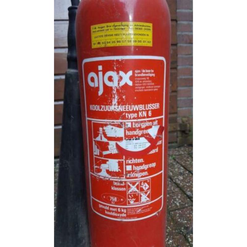 Oude Ajax koolzuursneeuwblusser.