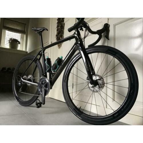 Bianchi Infinito CV disc full carbon Ffwd F4d nw € 5.898,—