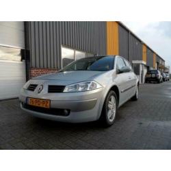 Renault Mégane 2.0-16V Privilège Luxe Automaat!