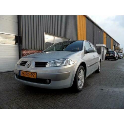 Renault Mégane 2.0-16V Privilège Luxe Automaat!