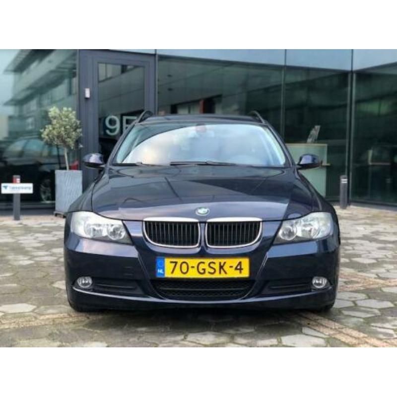 BMW 3-serie 320i Touring clima navi zeer nette staat!
