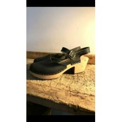 Sanita achtig Zweedse dames klompjes, vintage, retro 40